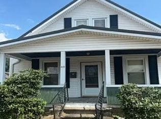 412 6th St, Saint Marys, WV 26170