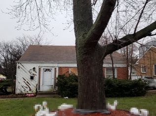 8257 N Waukegan Rd, Niles, IL 60714