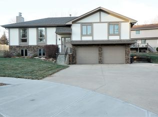 13126 Southdale Cir, Omaha, NE 68137