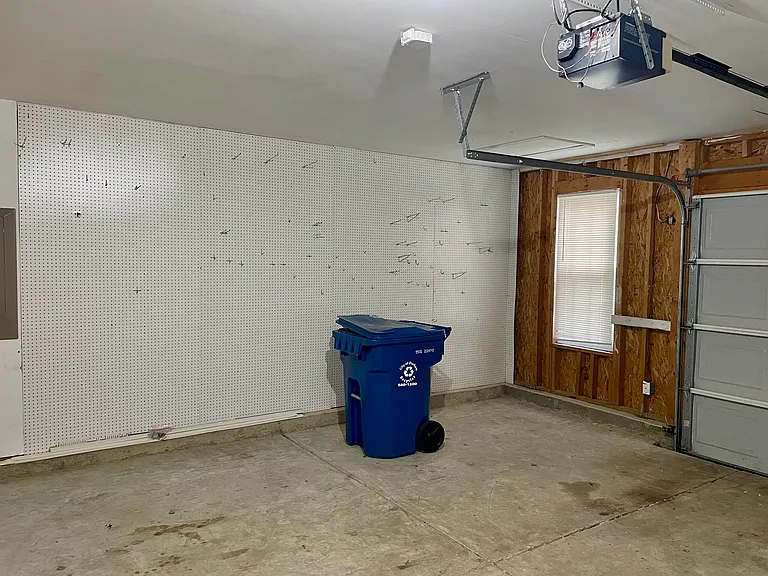 112 Student Pl — Photo 32