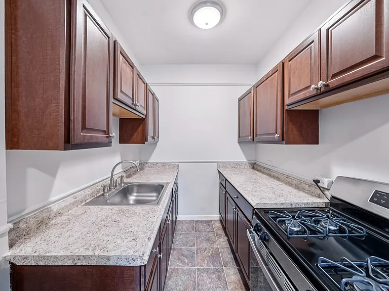 1165 Delaware — Photo 46