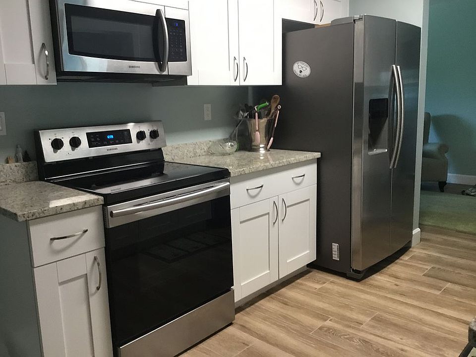 1st image of 901 Leeward Way