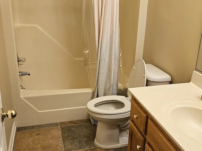 114 Hill Ave — Photo 9