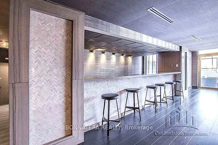 1638 Bloor St W #609 — Photo 16