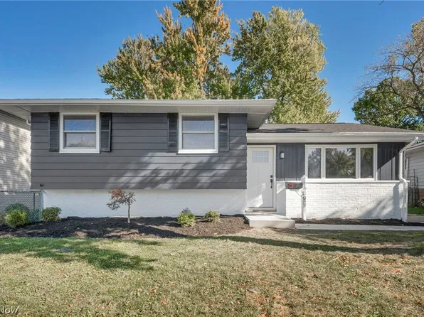 307 Saint Lawrence Blvd, Eastlake, OH 44095