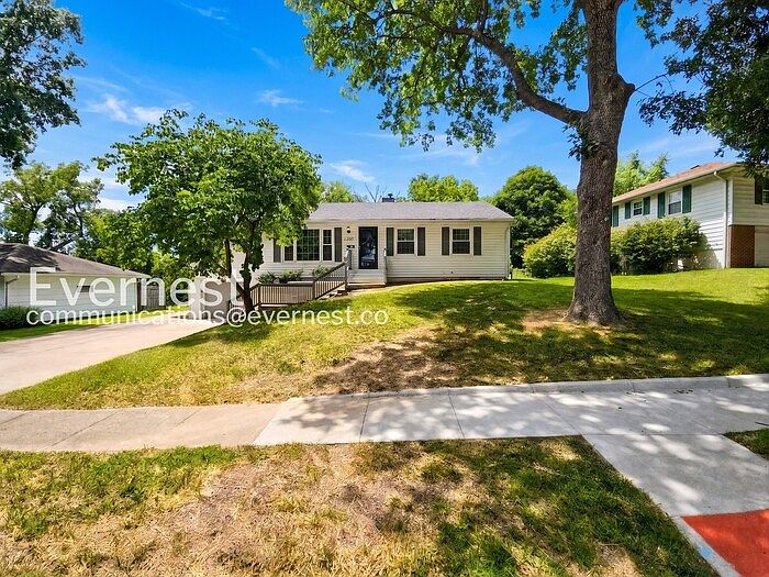 1st image of 2904 N Chippewa Dr