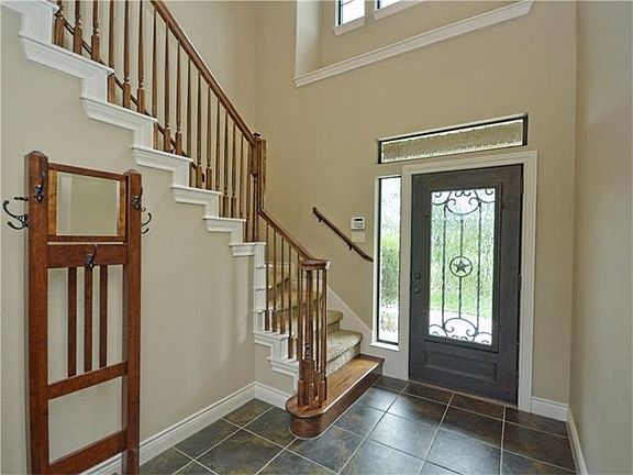 5th image of 197 Colovista Dr