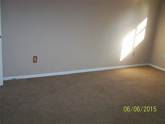 4th image of 122 Brookside Ln