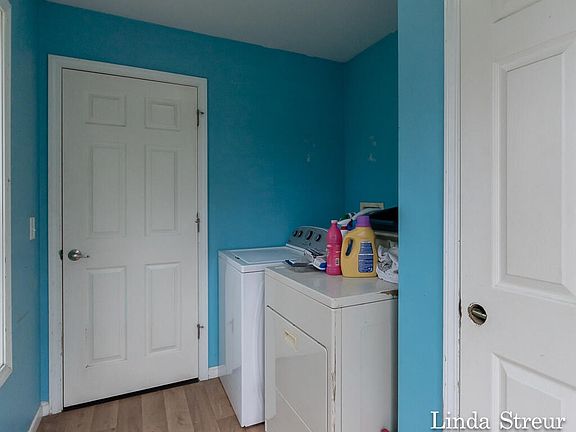 5th image of 1219 Martha Ct