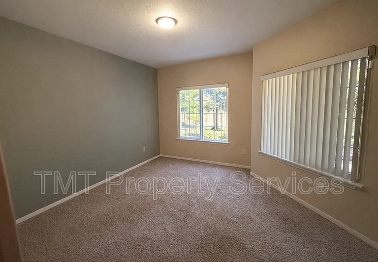 4200 E Commerce Way #1012 — Photo 5