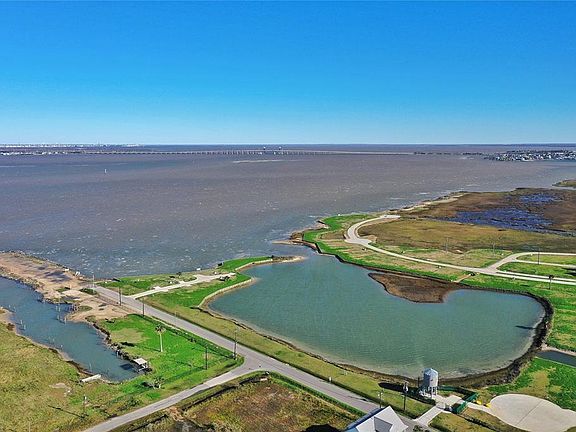 2nd image of 1402 Bay Pointe Dr