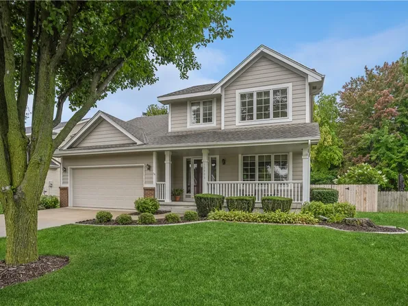 15488 Ridgeview Dr, Clive, IA 50325