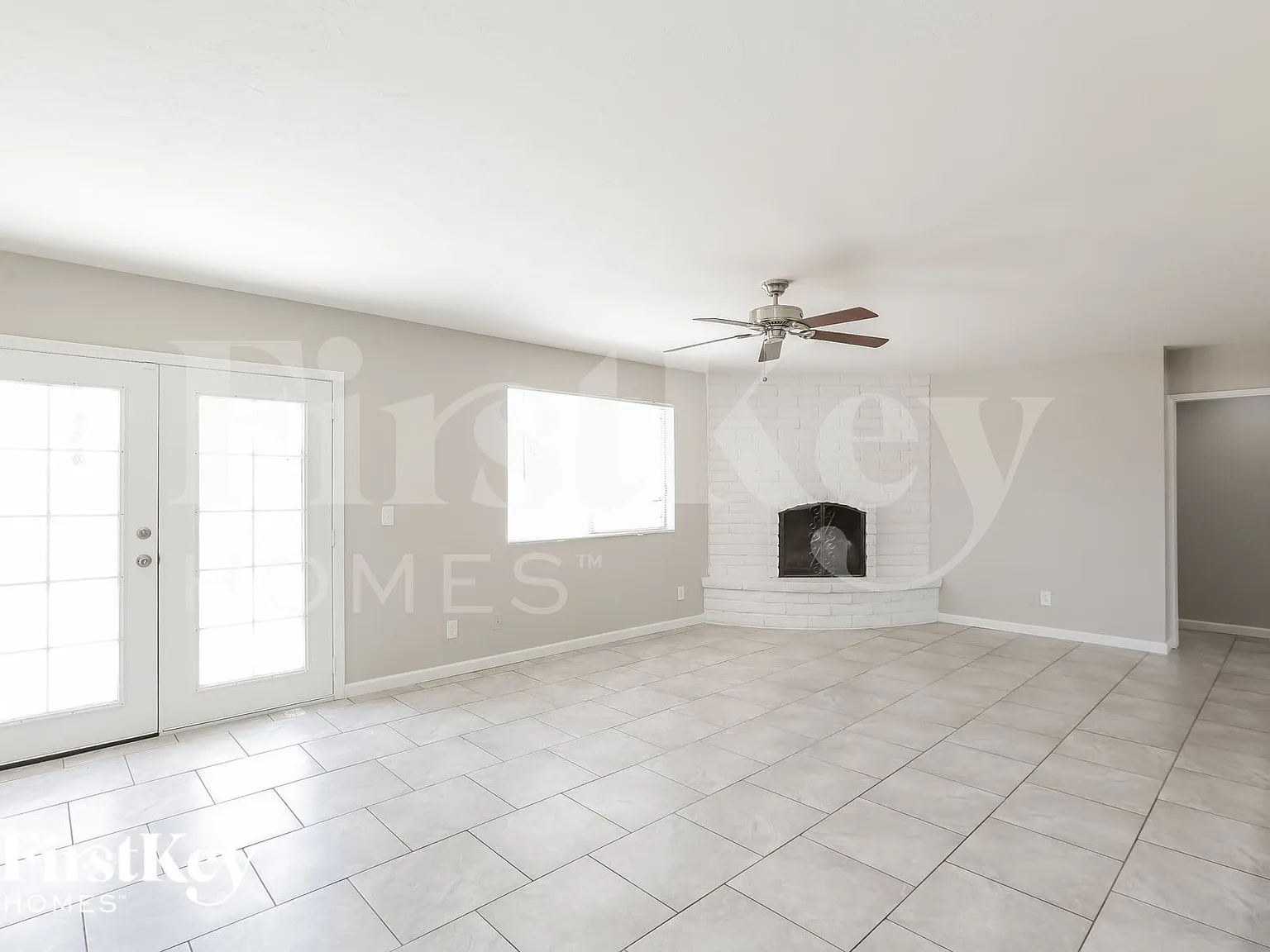 4 bed, 2.0 bath, 2165 sqft, $2,885 — Photo 3