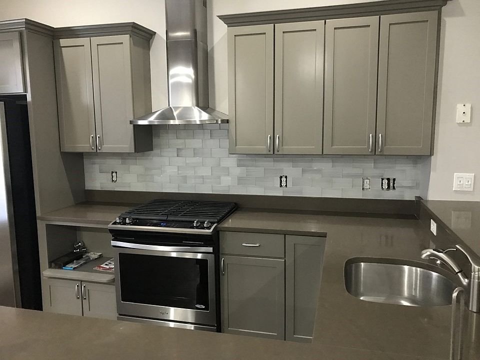 2nd image of 13 Mercer St #1