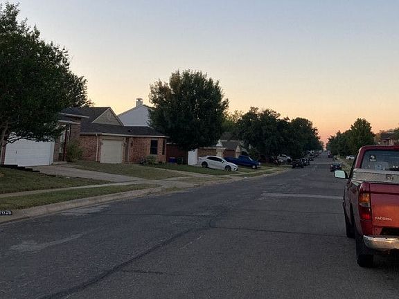 4th image of 7029 Brookdale Dr