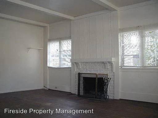 Building Photo 4