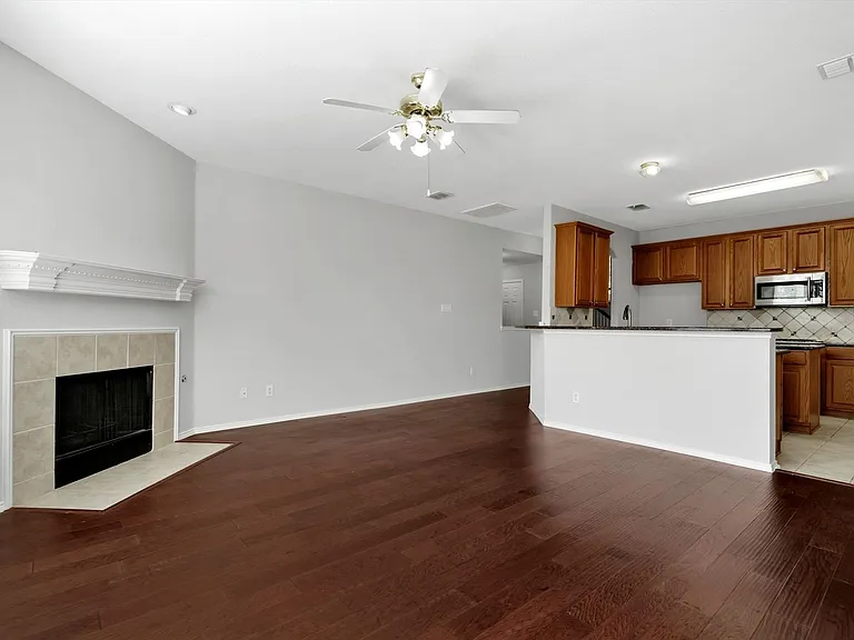 4404 Waskom Dr — Photo 4