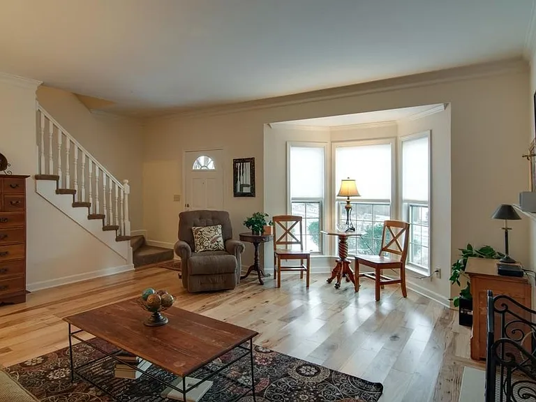 3105 Dudley Ave — Photo 6