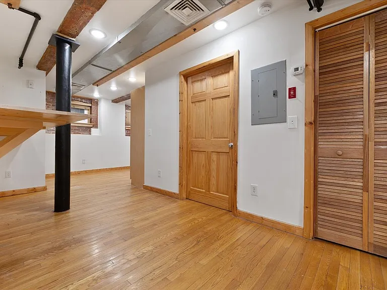 325 Lafayette St #1003 — Photo 19