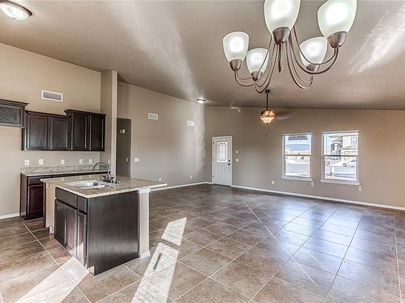5th image of 5603 New Castle Ct