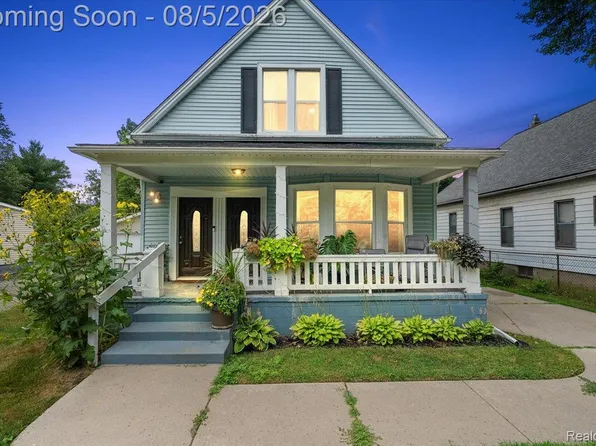 21453 Oxford Ave, Farmington Hills, MI 48336