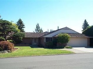 8014 Crest Dr NE, Seattle, WA 98115