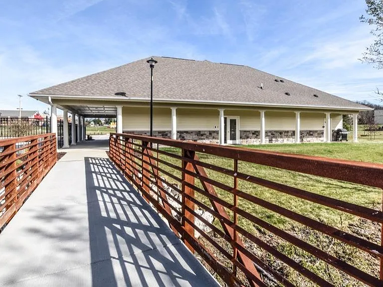 16318 Truman Rd — Photo 13