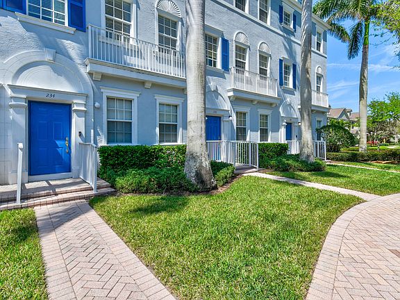 4th image of 234 W Thatch Palm Circle