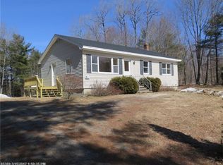 61 Gardiner Rd, Whitefield, ME 04353