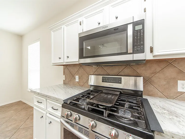 20306 Baytide Ct — Photo 11