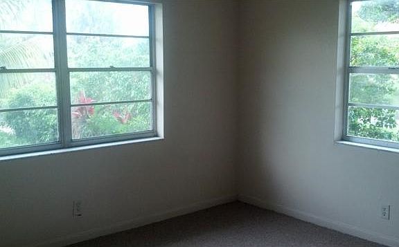 4th image of 1014 S F Street