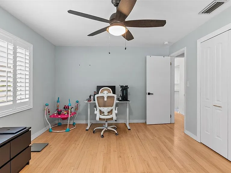 4104 W Knights Ave — Photo 26