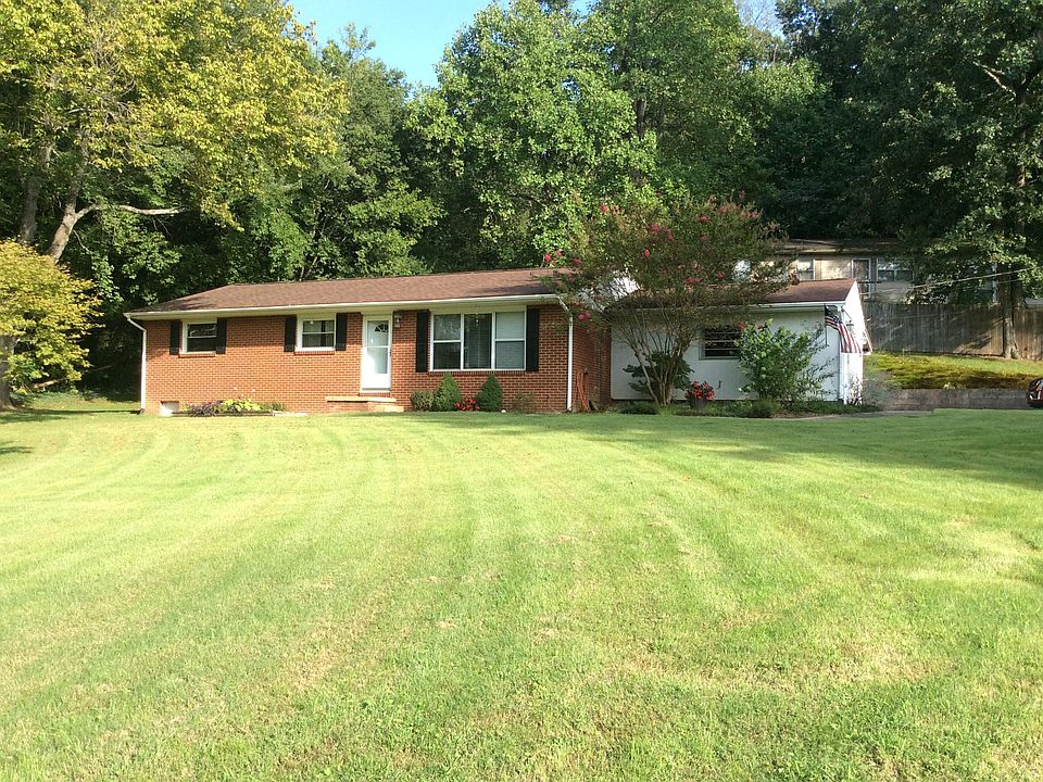 1st image of 126 Bettis Ln
