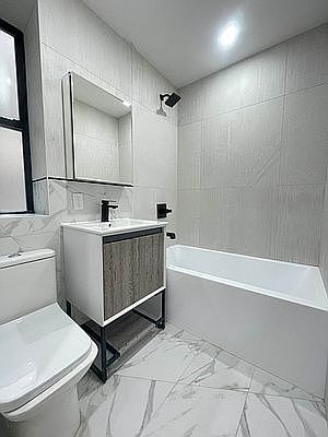 4th image of 180 Underhill Ave #2F