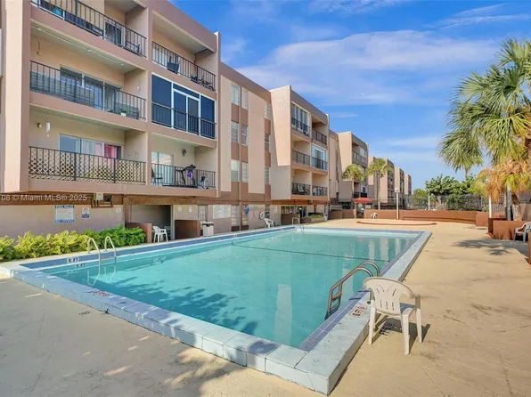 1900 W 68th St APT C203, Hialeah, FL 33014