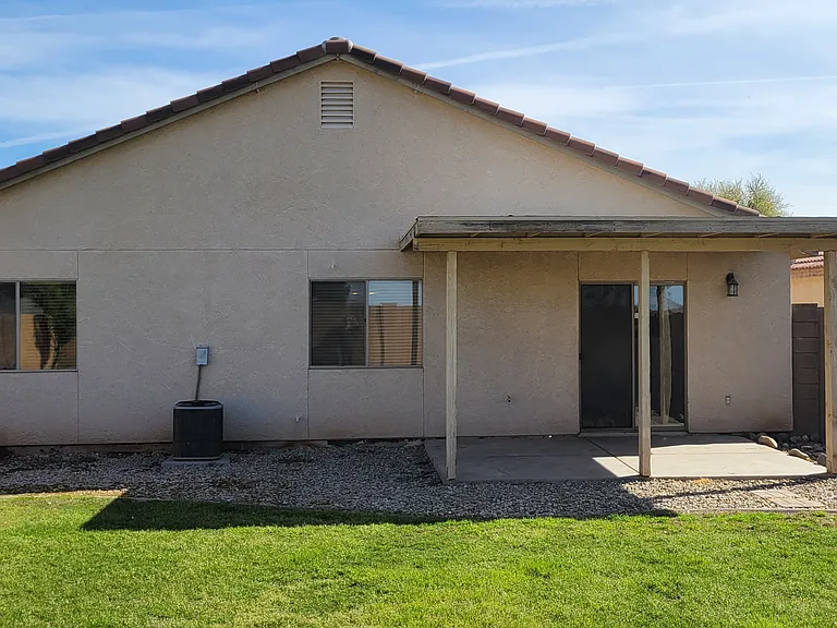 2040 E Shetland Dr — Photo 9