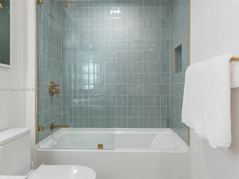 159 NE 6th St #4513 — Photo 13