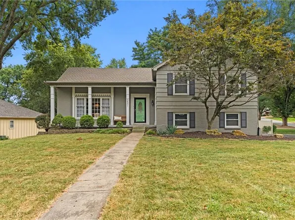 3501 W 98th St, Overland Park, KS 66206