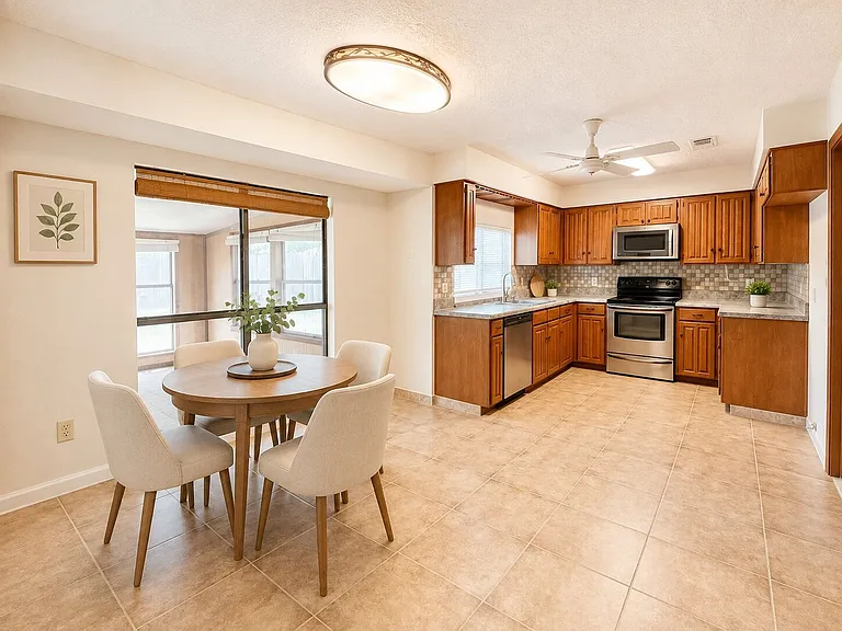 3904 Woodbury Ct — Photo 5