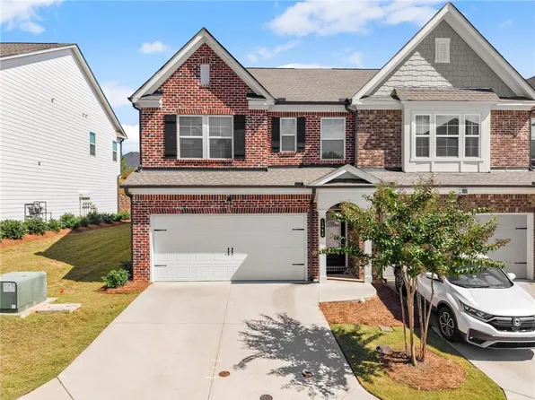 1042 Edwin Ln, Sugar Hill, GA 30518