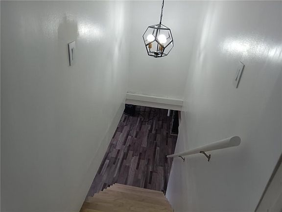 5th image of 1312 NE 69th St