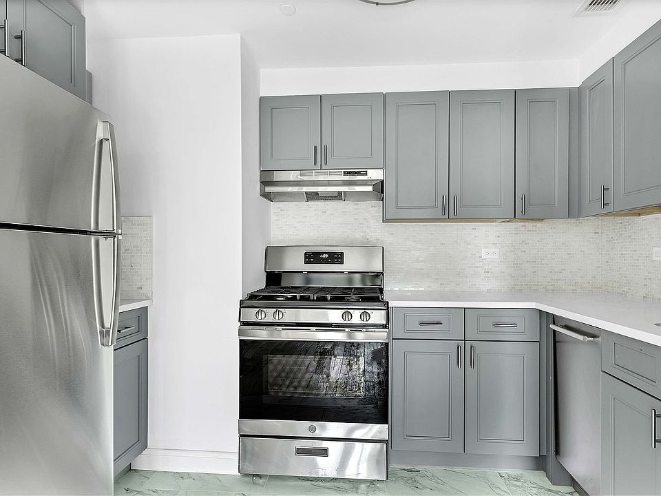 1st image of 142 Richards St APT 3G
