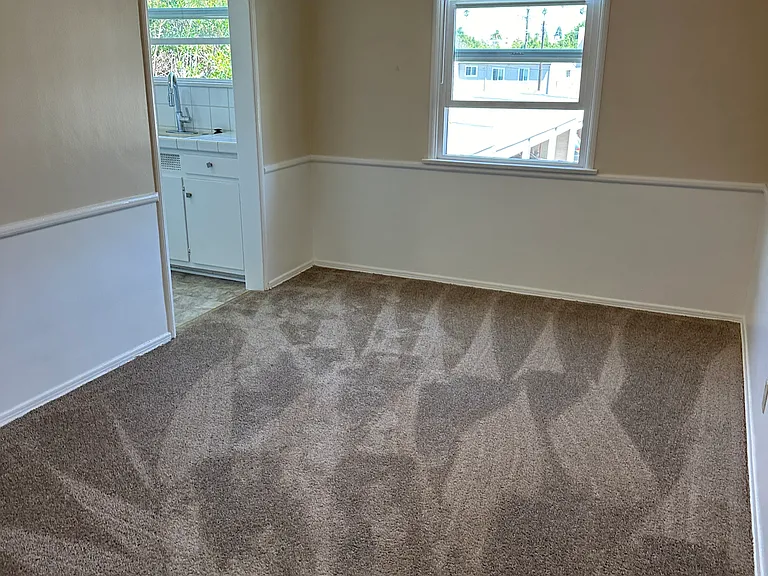 1225 Harvard St #8 — Photo 2