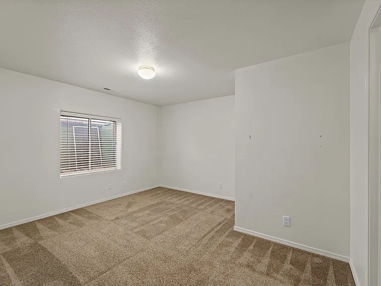 6082 Colony Cir — Photo 24