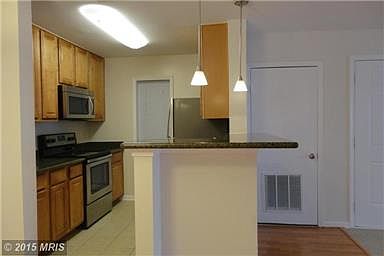 5th image of 3178 Summit Square Dr APT B12