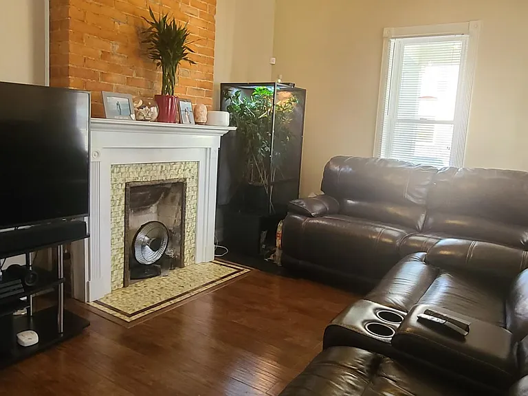 209 Miami Ave — Photo 1
