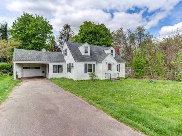 17 Vernon Center Heights, Vernon, CT 06066
