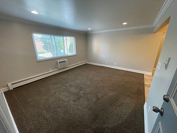 3rd image of 805 Plate St Unit 103