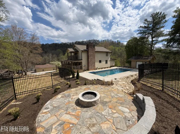 5506 Old Walland Hwy, Walland, TN 37886
