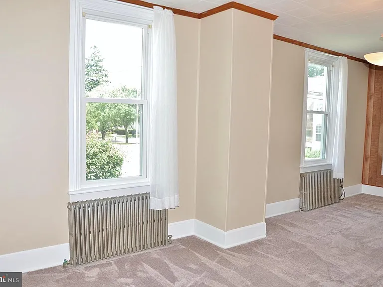 33 W Forrest Ave — Photo 50